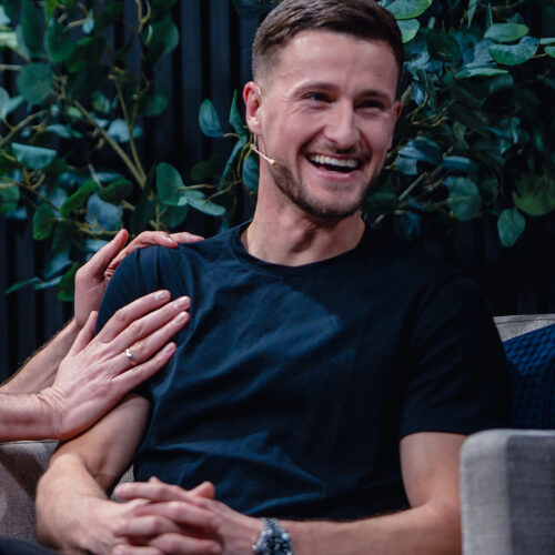 swipe-2_atbroski230226_jpeg-philipp-77